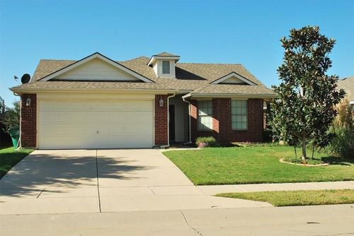 704 Corral St, Cross Roads, TX, 76227-2204 | Card Image