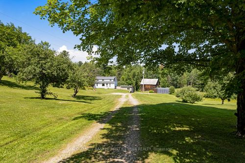 9252 Highway 511 Road, Lanark Highlands, ON, K0G1K0 | Card Image