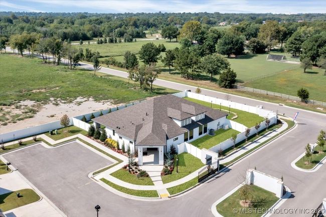 1228 N 72 Nd St, House other with 3 bedrooms, 3 bathrooms and null parking in Broken Arrow OK | Image 36