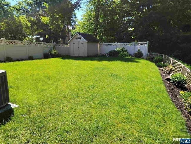 243 Paramus Rd, House other with 5 bedrooms, 3 bathrooms and null parking in Paramus NJ | Image 18