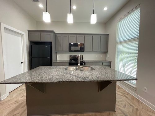 apt-200-622 Hemphill St, Fort Worth, TX, 76104-3177 | Card Image