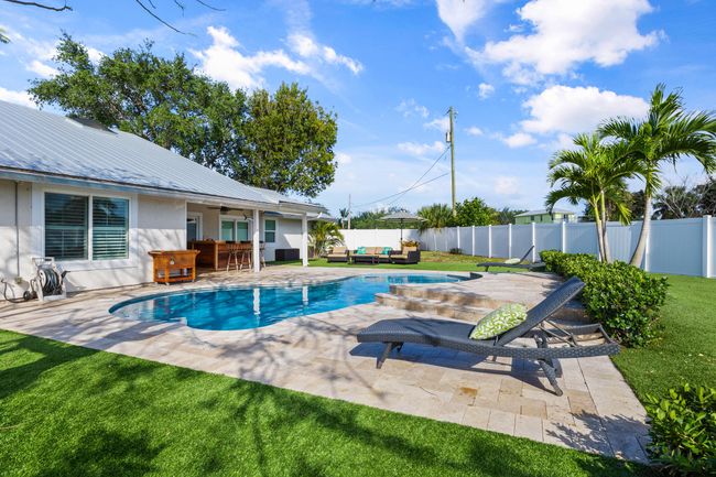 15 Hemlock Ln, House other with 3 bedrooms, 2 bathrooms and null parking in Tequesta FL | Image 7