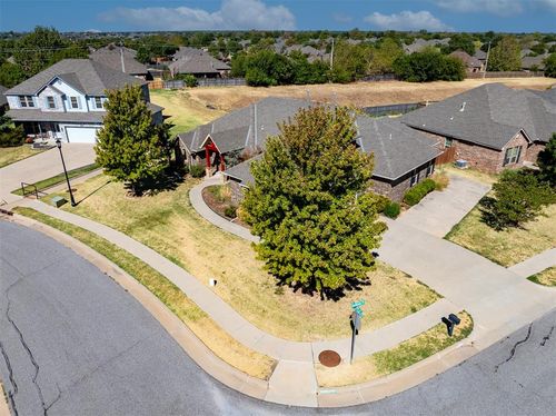 2817 Marigold Lane, Edmond, OK, 73013 | Card Image