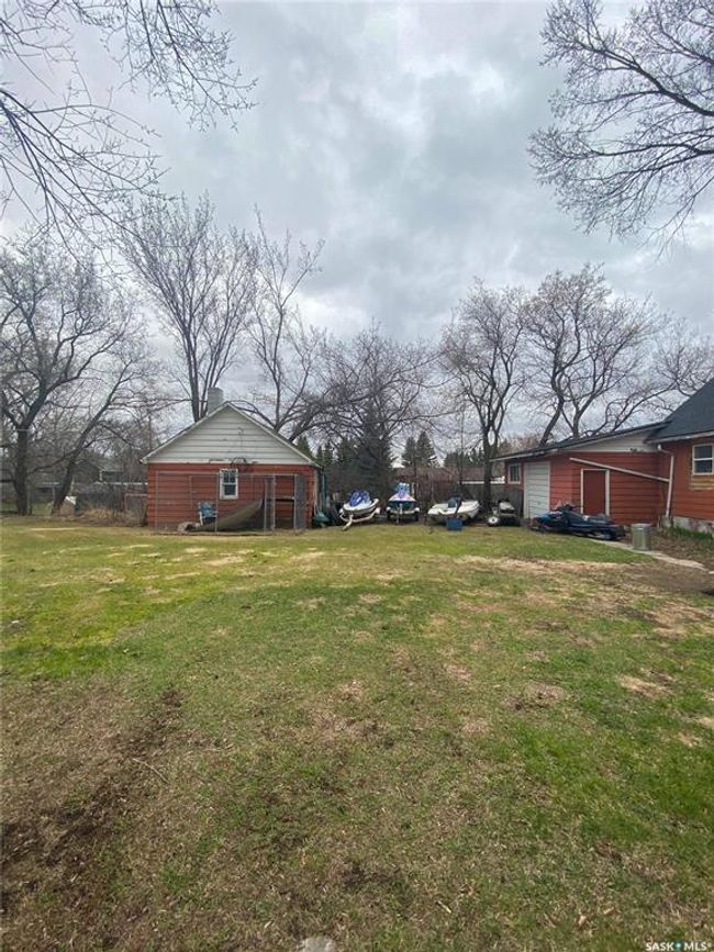213 Ancona St, House other with 3 bedrooms, 2 bathrooms and 8 parking in Esterhazy SK | Image 34