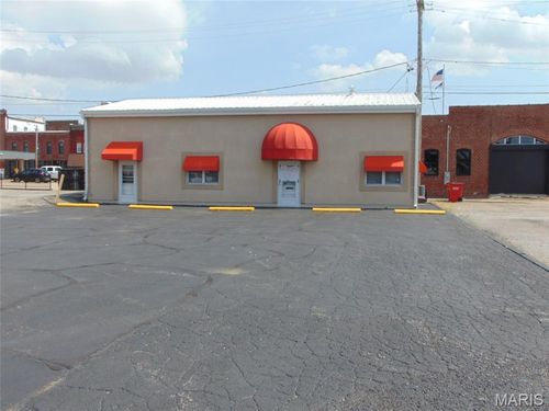 22 S Oak Street, Duquoin, IL, 62832 | Card Image