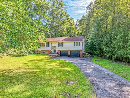 17 Pine Ct, Middletown, NY, 10941-3204 | Card Image