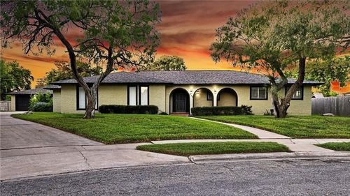 333 Baycliff Dr, Corpus Christi, TX, 78412-2603 | Card Image