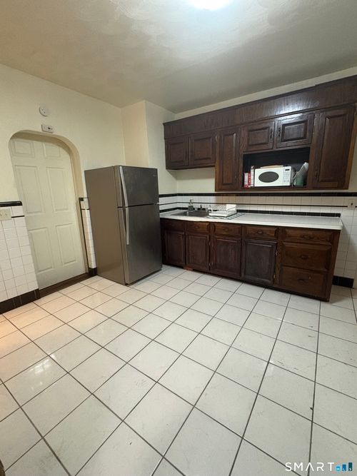 137 Hawkins St, Derby, CT, 06418-1509 | Card Image