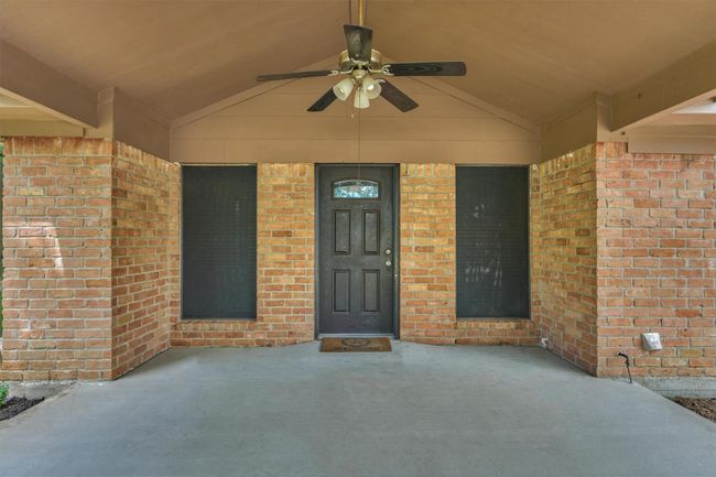 29318 Waltham St, House other with 3 bedrooms, 2 bathrooms and 2 parking in Spring TX | Image 5