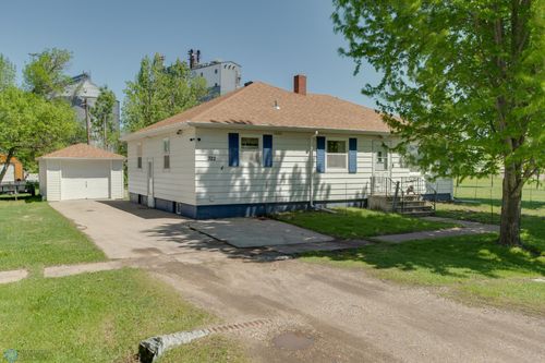 322 4th St, Grandin, ND, 58038-4006 | Card Image