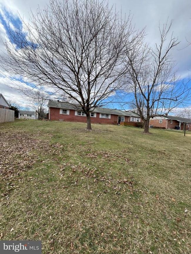 1895 Douglas Dr, House other with 3 bedrooms, 2 bathrooms and null parking in CARLISLE PA | Image 9