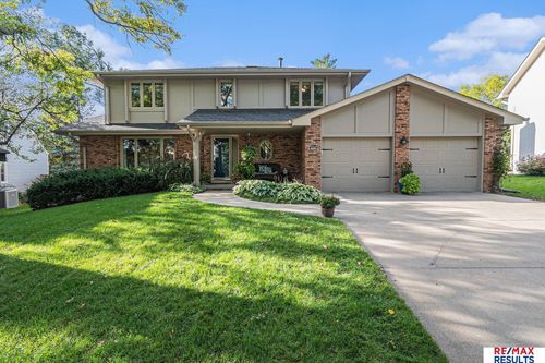 15674 Fountain Hills Dr, Omaha, NE, 68118-2170 | Card Image