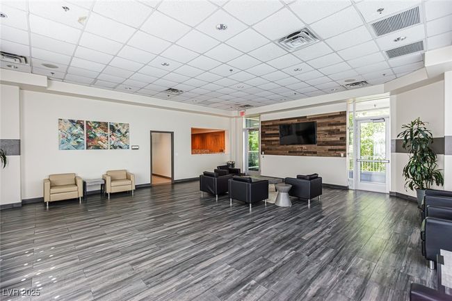 117 - 38 E Serene Ave, Condo with 2 bedrooms, 2 bathrooms and null parking in Las Vegas NV | Image 37