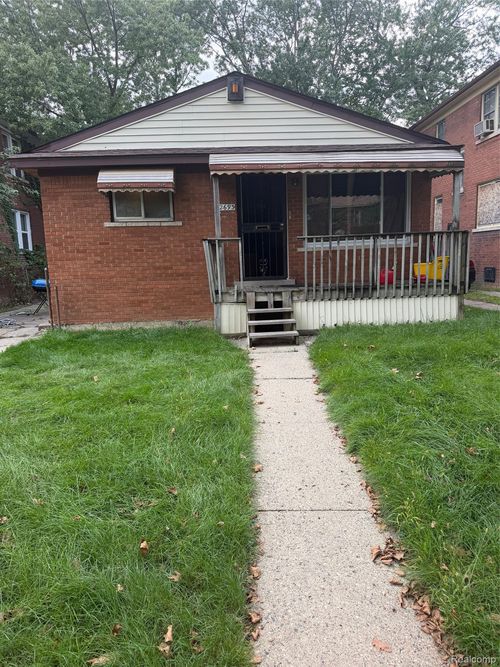 12693 Northlawn St, Detroit, MI, 48238-3040 | Card Image