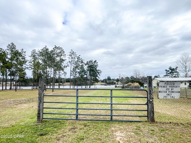 519 Mcpherson Dr, House other with 2 bedrooms, 1 bathrooms and null parking in Alford FL | Image 33