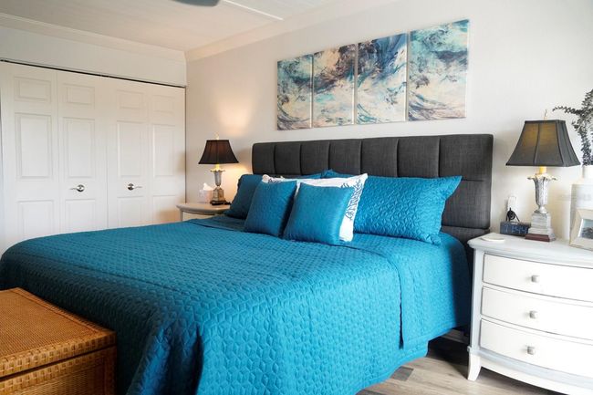 Spacious bedroom | Image 11