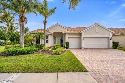 8637 Julia Ln, NAPLES, FL, 34114-2747 | Card Image