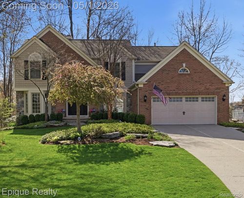 2568 Canoe Circle Dr, Lake Orion, MI, 48360-1885 | Card Image