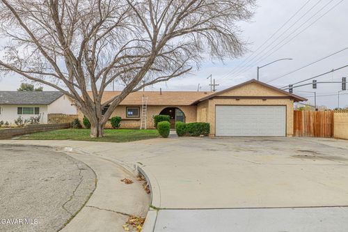 44353 Downsview Road, Lancaster, CA, 93535 | Card Image