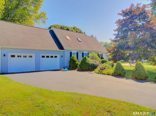 16 Jefferson Dr, Killingly, CT, 06239-3627 | Card Image