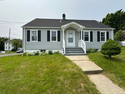 11 Colony St, Stratford, CT, 06615-5727 | Card Image