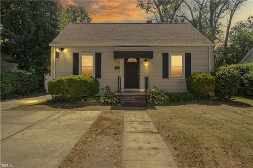 407 W Little Creek Rd, Norfolk, VA, 23505-2301 | Card Image