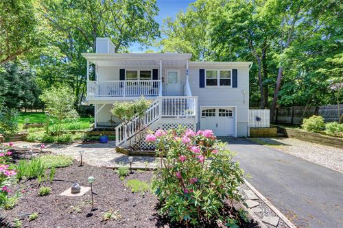 46 Narcissus Rd, Rocky Point, NY, 11778-9287 | Card Image
