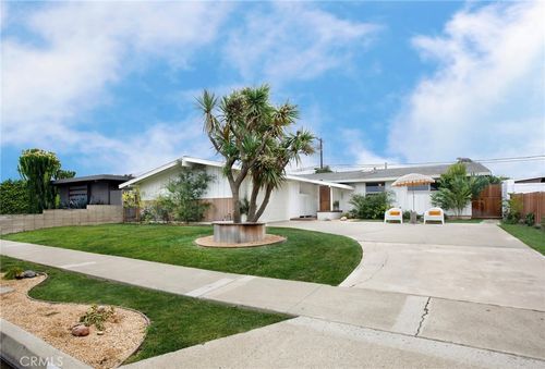 305 Bowling Green Dr, Costa Mesa, CA, 92626-6106 | Card Image