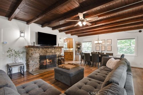 717 Crest Estates Dr, Lake Arrowhead, CA, 92352 | Card Image