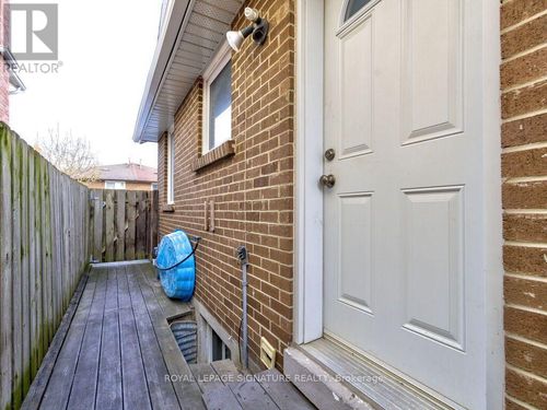 370 Hansen Rd N, Brampton, ON, L6V3P7 | Card Image