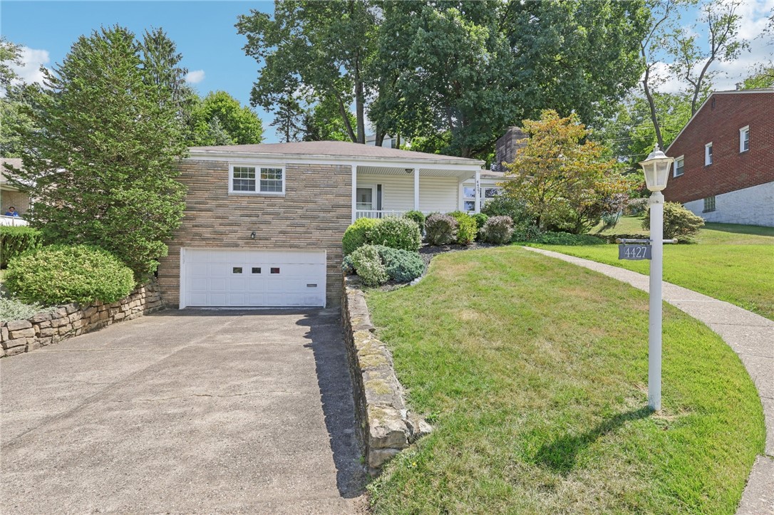 Mulberry Ct, Pittsburgh, PA 15227
