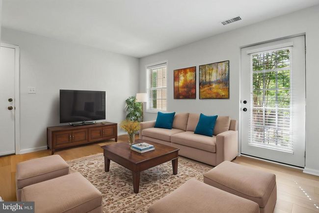 APT-3 - 1403 E Abingdon Dr, Condo with 1 bedrooms, 1 bathrooms and null parking in ALEXANDRIA VA | Image 4