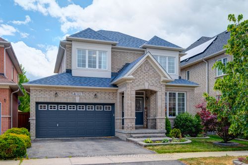 123 Oakborough Dr, Markham, ON, L6B0G3 | Card Image