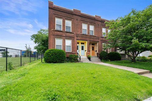 a-4034 Laclede Ave, Saint Louis, MO, 63108-3218 | Card Image