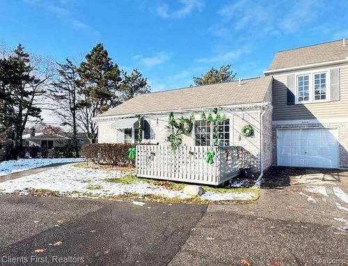 33-37421 Stonegate Cir, Clinton Township, MI, 48036-2965 | Card Image