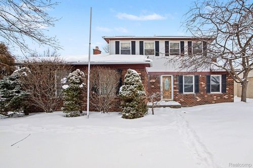 22162 Provincial St, Woodhaven, MI, 48183-3702 | Card Image