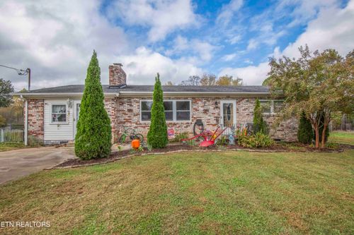 3301 Knox Ln, Knoxville, TN, 37917-1751 | Card Image