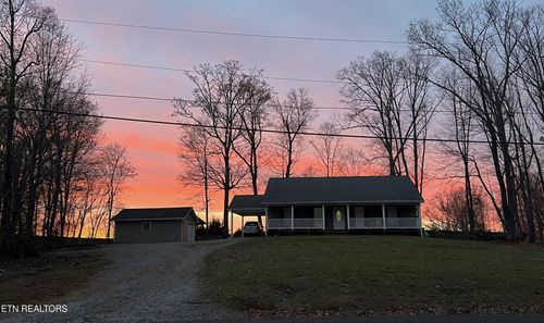 135 Central Ave, Benton, TN, 37307-4749 | Card Image