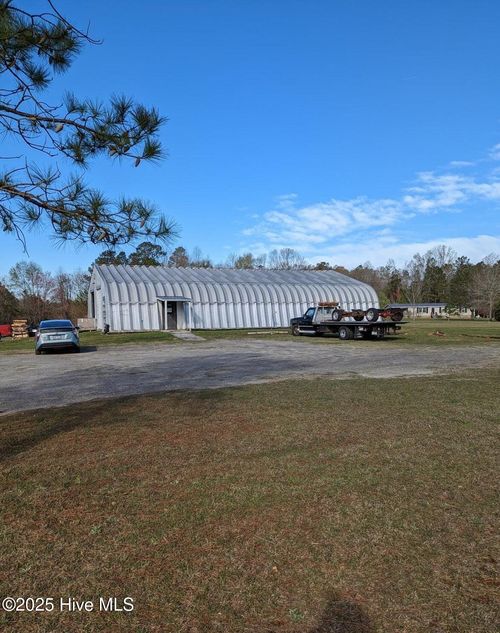 20531 Us Hwy 421, Willard, NC, 28478-8583 | Card Image