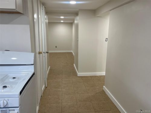 43 California Ave, Hempstead, NY, 11550-3448 | Card Image