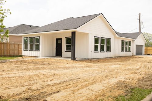 1300 Edison Avenue, Baytown, TX, 77520 | Card Image