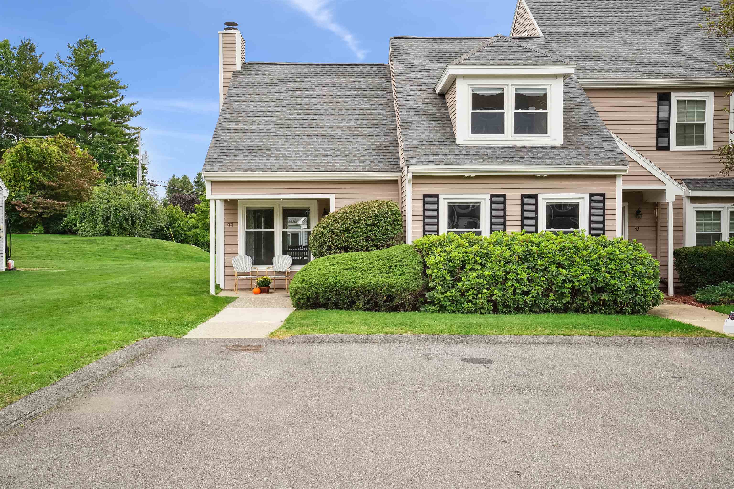 Riviera Rd, Hudson, NH 03051