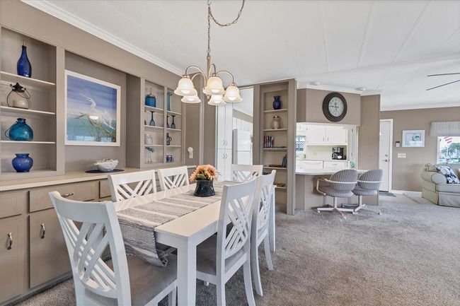 Dining Room/Kitchen | Image 18