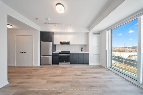 603-5 York Garden Way, Toronto, ON, M6A0G9 | Card Image