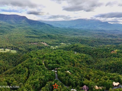 714 Pinnacle Vista Rd, Gatlinburg, TN, 37738 | Card Image