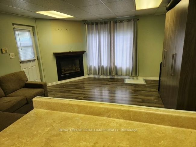 22208 Loyalist Pky, House other with 3 bedrooms, 4 bathrooms and 10 parking in Carrying Place ON | Image 9