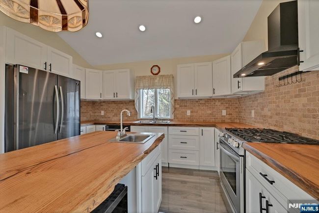 276 Werimus Rd, House other with 4 bedrooms, 3 bathrooms and null parking in Woodcliff Lake NJ | Image 13