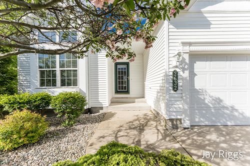 111-2632 E Turning Leaf Way, Fruitport, MI, 49415-8884 | Card Image