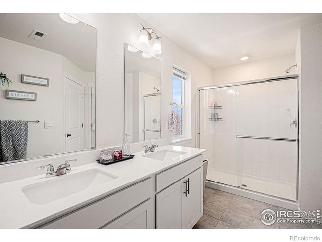 Primary Bathroom | Image 18