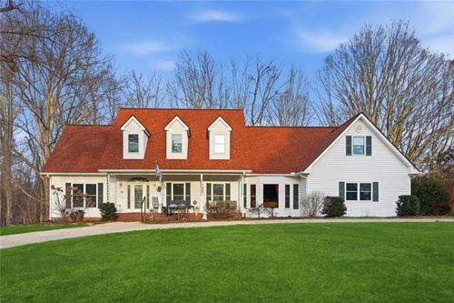 124 Golden Autumn Dr, Dahlonega, GA, 30533-3928 | Card Image